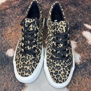 Lamo Leopard Print Sneakers - Black and Tan